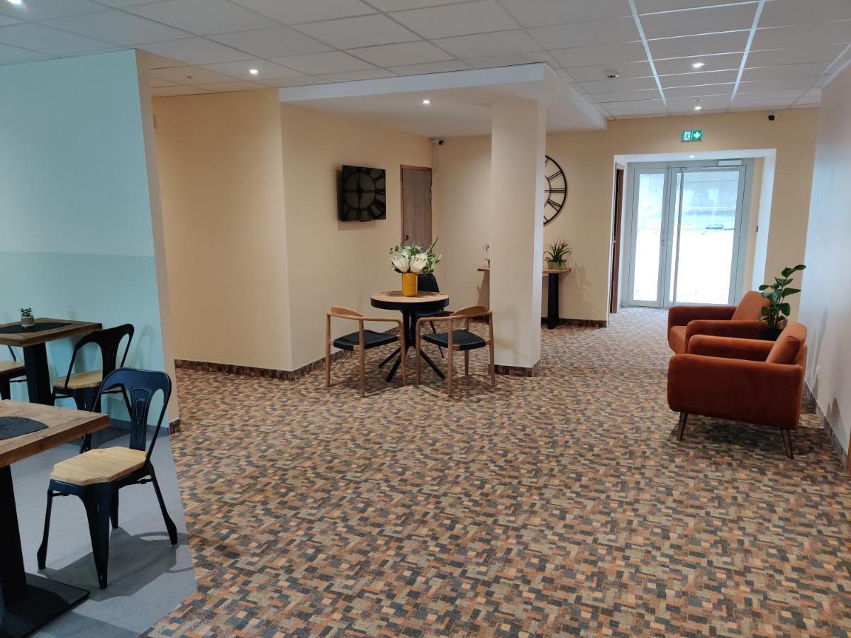 Hotel De La Tour المظهر الخارجي الصورة